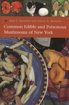 Paperback Common Edible and Poisonous Mushrooms of New York Book