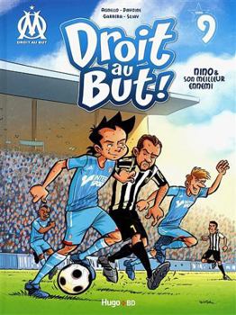 Hardcover Droit au but - Tome 09 [French] Book