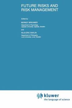 Paperback Future Risks and Risk Management Book