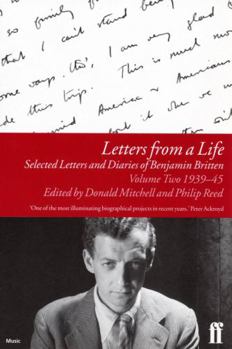 Paperback Letters from a Life: The Selected Letters of Benjamin Britten 1913-1976 Book