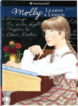 Paperback Molly Learns a Lesson: A School Story Book