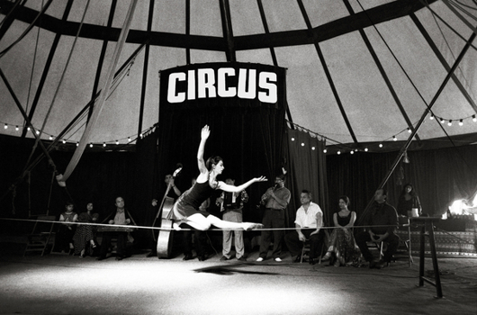 Hardcover Giuliano Plorutti: Circus Book