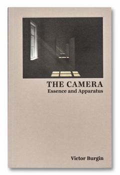 Paperback The Camera: Essence and Apparatus [French] Book