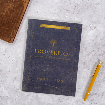 Paperback Proverbios - Estudio Bíblico: Sabiduría Eterna En La Vida Cotidiana [Spanish] Book