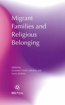 Paperback Migrant Families and Religious Belonging Book