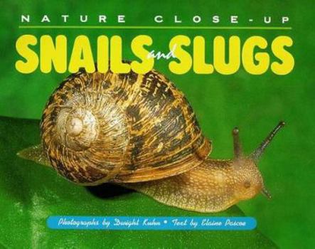 Hardcover Nature Close Up: Snails & Slugs Book