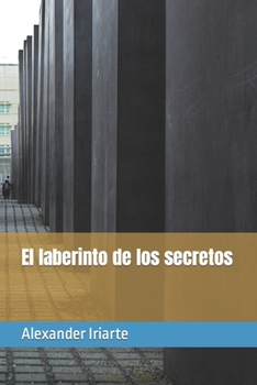 Paperback El laberinto de los secretos [Spanish] Book