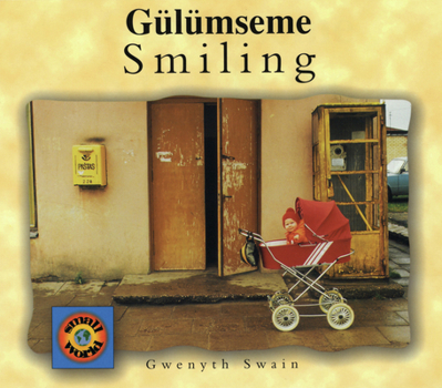 Paperback Smiling (English-Turkish) Book