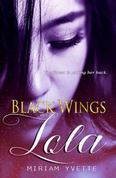 Paperback Lola Book