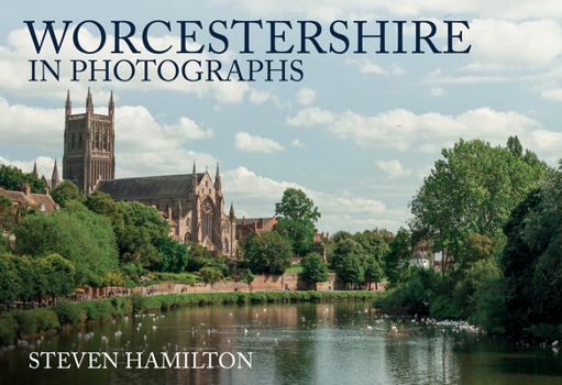 Paperback Worcestershire in Photographs Book