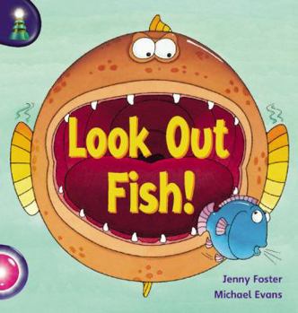 Paperback Lighthouse: Reception Pink B - Look Out, Fish (Lighthouse) Book