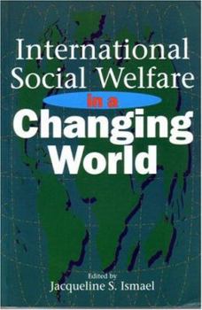 Paperback International Social Welfare in a Changing World Book