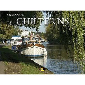 Paperback The Chilterns Book