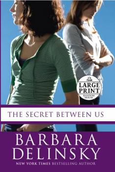 Paperback The Secret Between Us [Large Print] Book