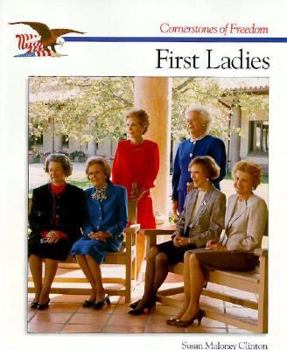 Paperback The First Ladies Book