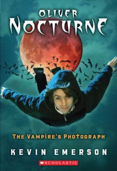 Paperback The Vampire's Photograph Book