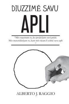 Paperback Draw Your Circle - Latvian [Latvian] Book