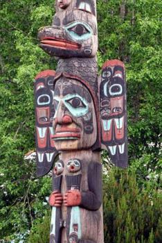 Alaska Totem Pole Face Journal: 150 Page Lined Notebook/Diary