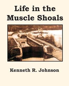 Paperback Life in the Muscle Shoals Book