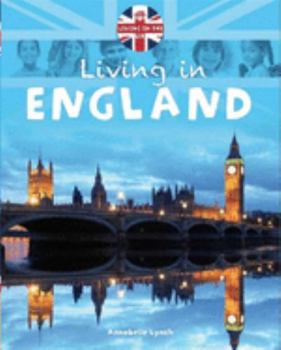 Paperback Living in the Uk: England Book