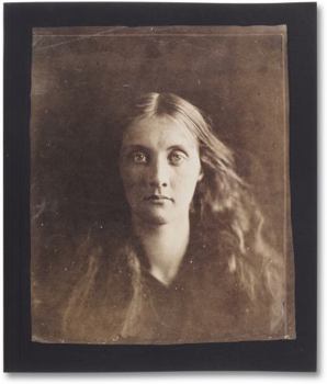 Paperback Julia Margaret Cameron Book