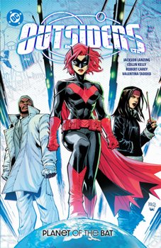 Paperback Outsiders Vol. 1: Planet of the Bat Book