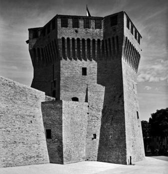 Hardcover Zeichen Des Wehrhaften/Martial Signifiers: Festungsbauten Von Francesco Di Giorgio Martini/Fortress Complexes by Francesco di Giorgio Martini Book