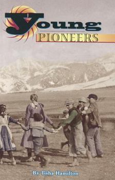 Paperback Young Pioneers Book