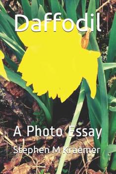 Paperback Daffodil: A Photo Essay Book