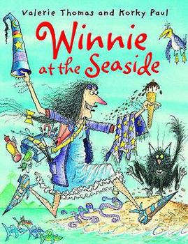 Paperback Winnie at the Seaside Book
