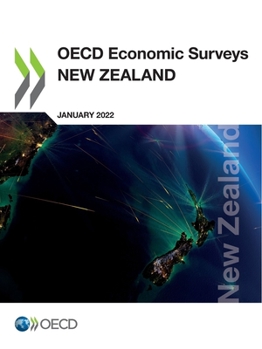 Paperback OECD Economic Surveys: New Zealand 2022 Book