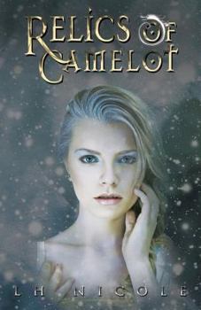 Paperback Relics of Camelot Book