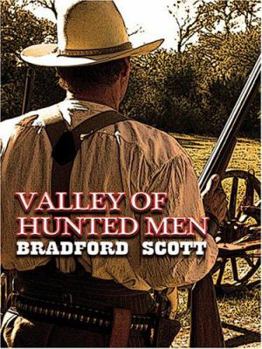 Paperback Valley of Hunted Men [Large Print] Book