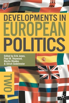 Paperback Developments in European Politics 2 Book