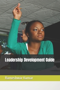 Paperback Leadership Development Guide [Large Print] Book