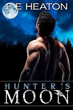 Paperback Hunter's Moon: Vampires Realm Romance Series Book