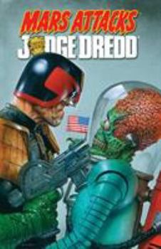 Paperback Mars Attacks Judge Dredd Book