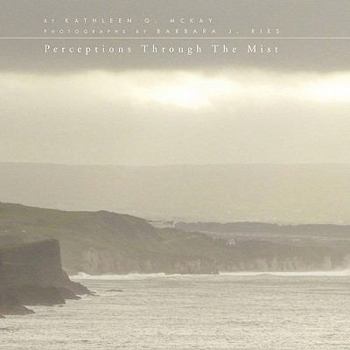 Paperback Perceptions through the Mist [Multiple Languages] Book
