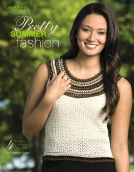 Paperback Pretty Summer Fashion Book