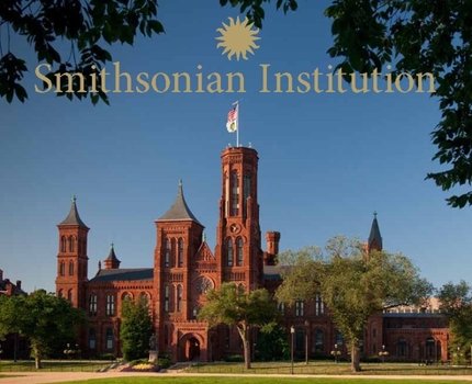 Hardcover Smithsonian Institution: A Photographic Tour Book