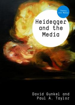 Paperback Heidegger and the Media Book