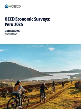 Paperback OECD Economic Surveys: Peru 2025 Book