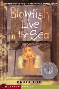 Paperback Blowfish Live in the Sea Book