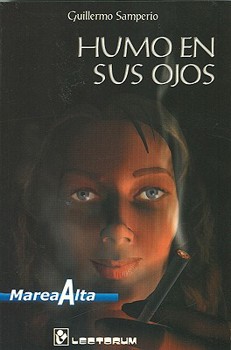 Paperback Humo En Sus Ojos [Spanish] Book