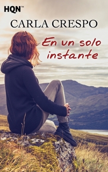 Paperback En un solo instante [Spanish] Book