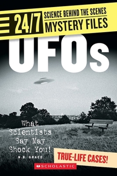 Paperback UFOs (24/7: Science Behind the Scenes: Mystery Files) Book