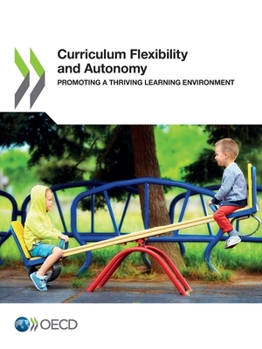 Paperback Curriculum Flexibility and Autonomy Book