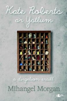 Paperback Kate Roberts A'r Ystlum - A Dirgelion Eraill Book