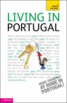 Paperback Living in Portugal Book