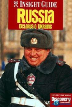 Paperback Insight Guide Russia: With Chapters on Ukraine and Belarus Book